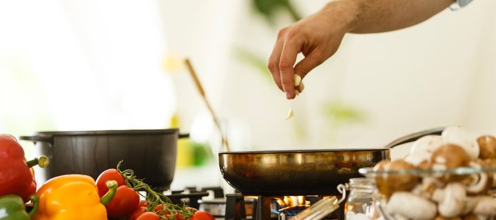 How To Cook With Stainless Steel – 11 Tips for Home Chefs