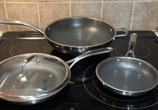 HexClad Hybrid cookware sets are induction compatible